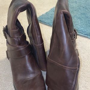 Brown tall brown boots